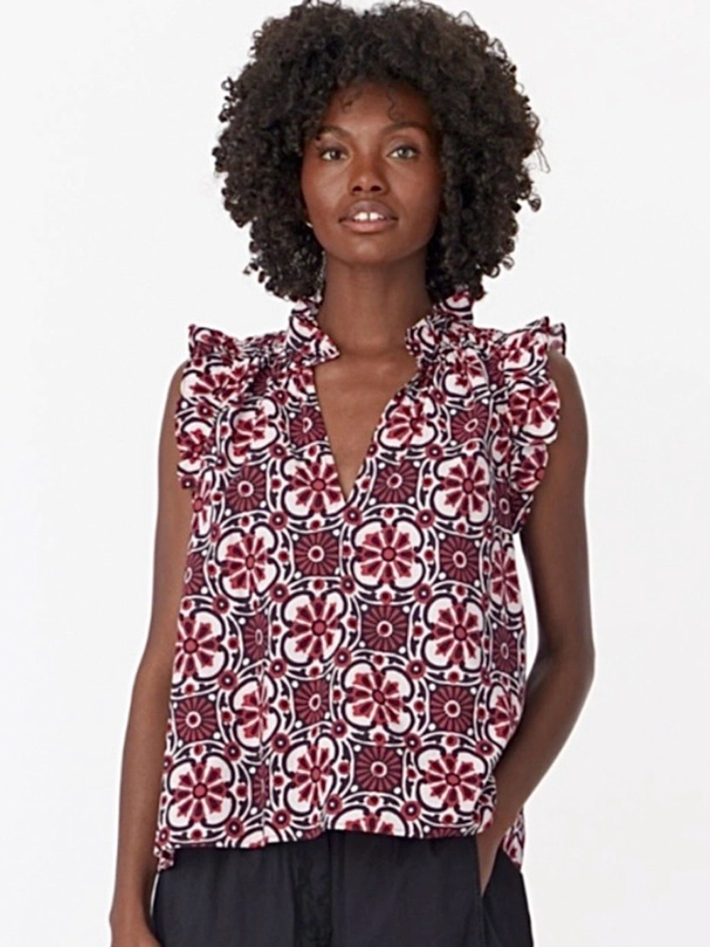 Xirena Bex Top Sz L Red Black Floral Ruffle Cotton Casual Feminine V-neck